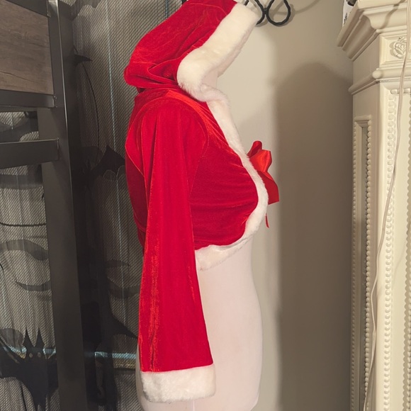 Velvet Hooded Christmas Holiday Cape with Faux Fur trim - Picture 3 of 5